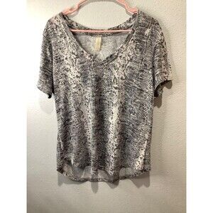 altar’d state xl womens shirt grey snake like print